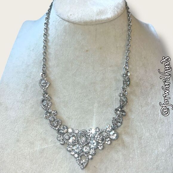 Glamorous Silvertone Necklace with Glass-Rhinestone Embellishments - Picture 3 of 10